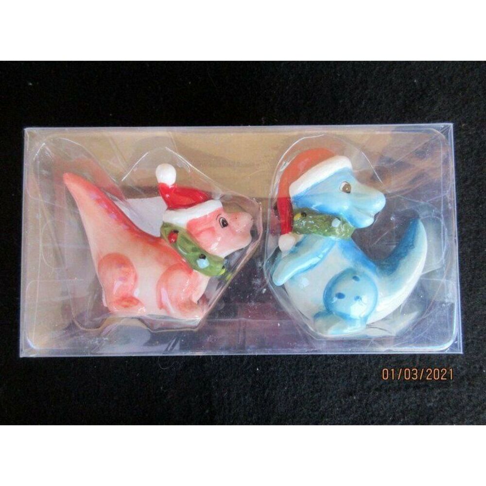 NWT Sleigh Bell Bistro Very Merry Blue/Pink Figural Dinosaur Salt/Pepper Shakers